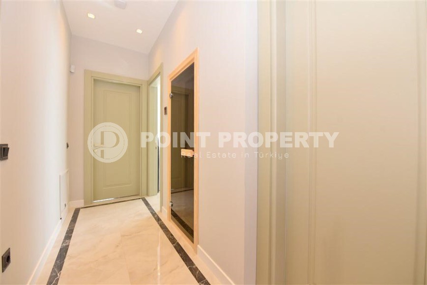 Новая двухэтажная вилла с роскошным панорамным видом на море, в элитном районе Аланьи - Тепе-id-5830-фото-17