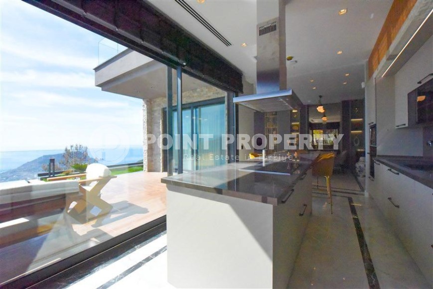 Новая двухэтажная вилла с роскошным панорамным видом на море, в элитном районе Аланьи - Тепе-id-5830-фото-26