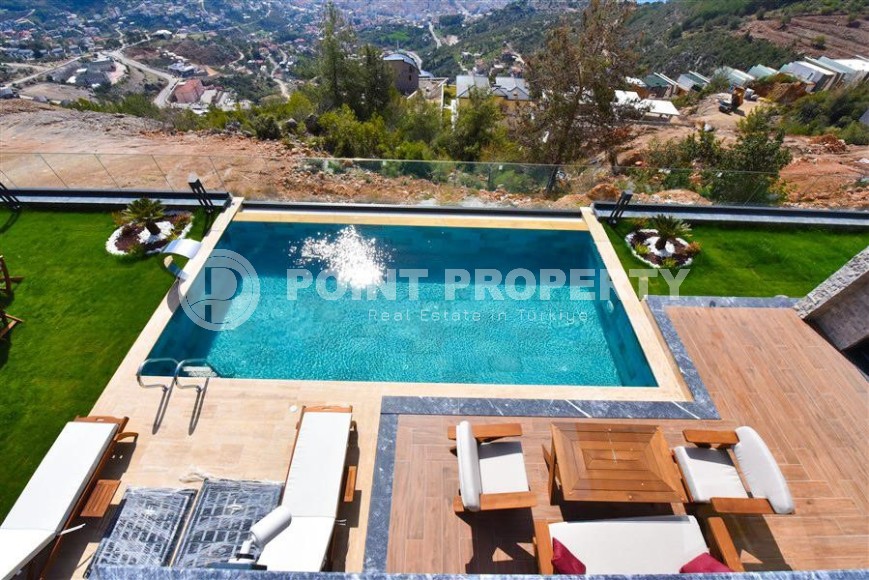 Новая двухэтажная вилла с роскошным панорамным видом на море, в элитном районе Аланьи - Тепе-id-5830-фото-29