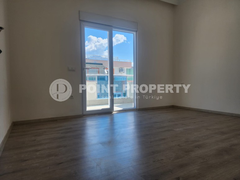 Просторная двухуровневая квартира с чистовой отделкой, в центре района Махмутлар-id-5835-фото-3