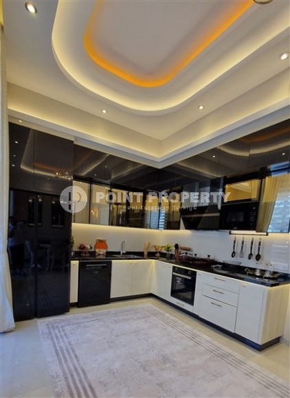 Роскошная двухуровневая квартира с дизайнерским ремонтом на 11-м этаже с мансардой, в новом жилом комплексе, построенном в 2022 году-id-5839-фото-5