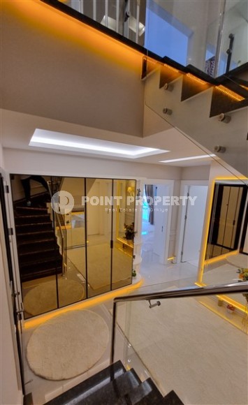 Роскошная двухуровневая квартира с дизайнерским ремонтом на 11-м этаже с мансардой, в новом жилом комплексе, построенном в 2022 году-id-5839-фото-12