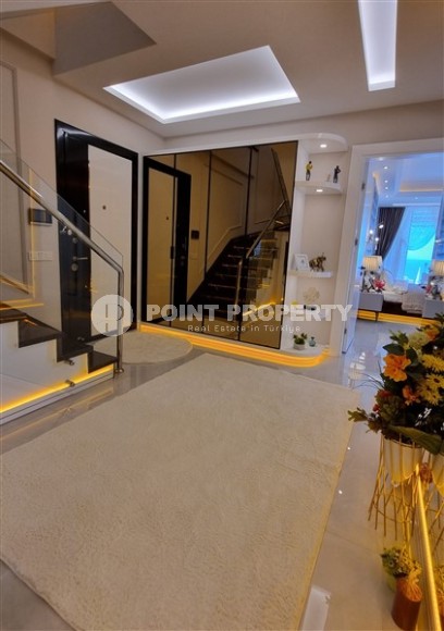 Роскошная двухуровневая квартира с дизайнерским ремонтом на 11-м этаже с мансардой, в новом жилом комплексе, построенном в 2022 году-id-5839-фото-13