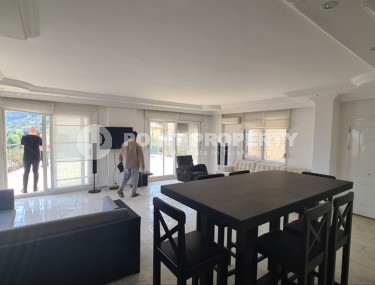 Отдельно стоящая двухэтажная вилла с видом на море и крепость Аланьи, в элитном районе - Тепе-id-5850-фото-2