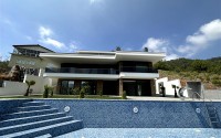 Luxurious three-storey villa with a swimming pool and garden, in a prestigious area of Alanya - Tepe-id-5851-photo-1