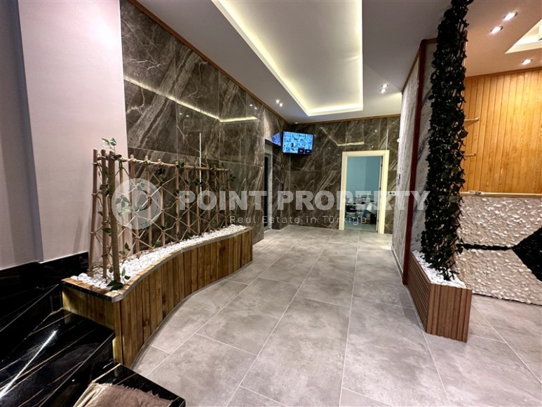 Luxurious three-storey villa with a swimming pool and garden, in a prestigious area of Alanya - Tepe-id-5851-photo-2