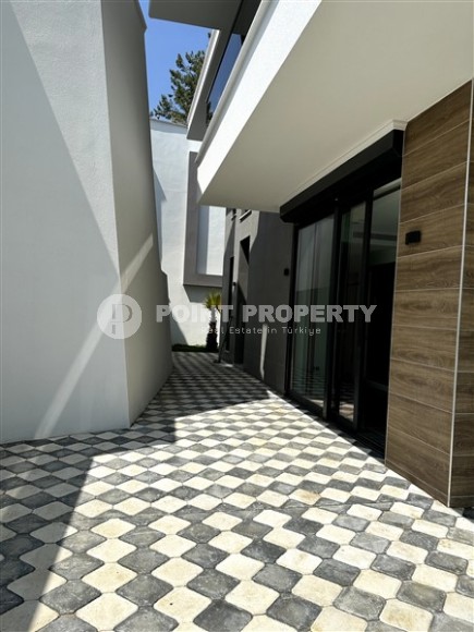 Luxurious three-storey villa with a swimming pool and garden, in a prestigious area of Alanya - Tepe-id-5851-photo-14