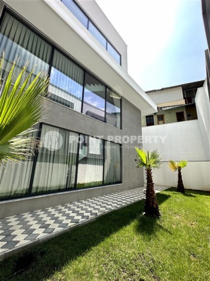Luxurious three-storey villa with a swimming pool and garden, in a prestigious area of Alanya - Tepe-id-5851-photo-15