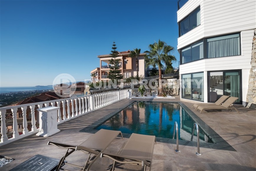 Luxury 4+2 villa with an area of 235 m2 with a private garden plot and a swimming pool in the Kargicak area-id-1012-photo-22