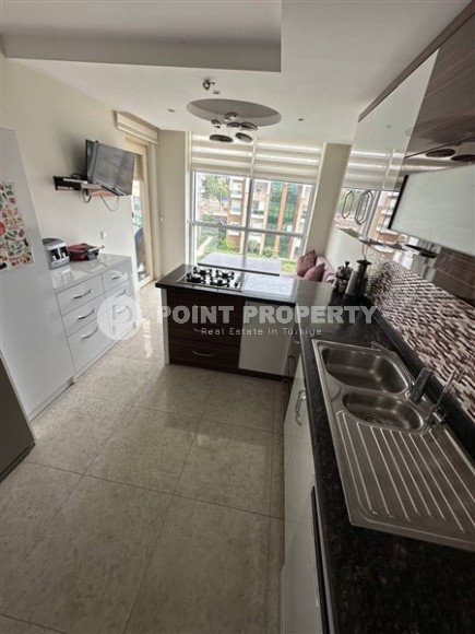 Large two-level apartment 5+1, with a total area of 290 m2, in the popular area of Alanya - Oba-id-5868-photo-3