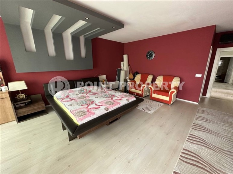 Large two-level apartment 5+1, with a total area of 290 m2, in the popular area of Alanya - Oba-id-5868-photo-6