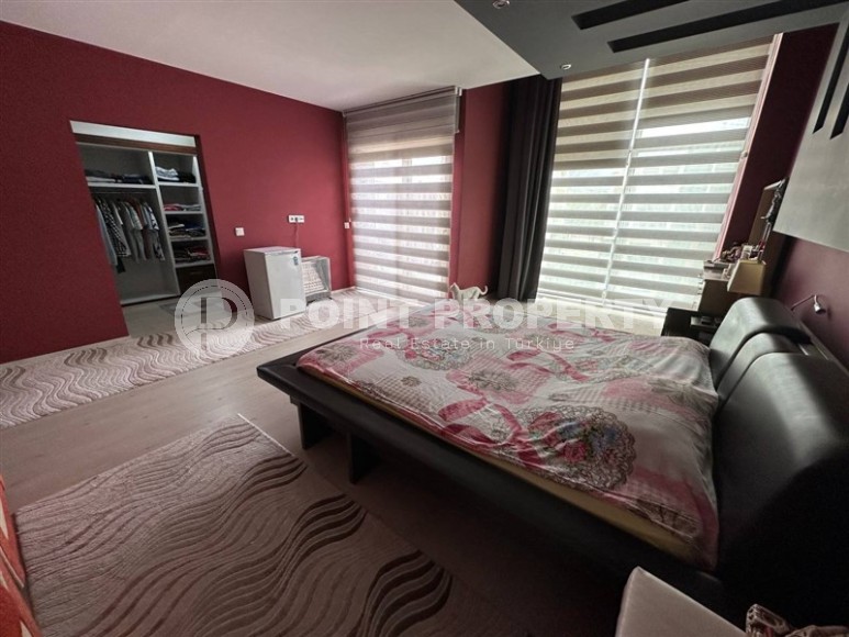 Large two-level apartment 5+1, with a total area of 290 m2, in the popular area of Alanya - Oba-id-5868-photo-7