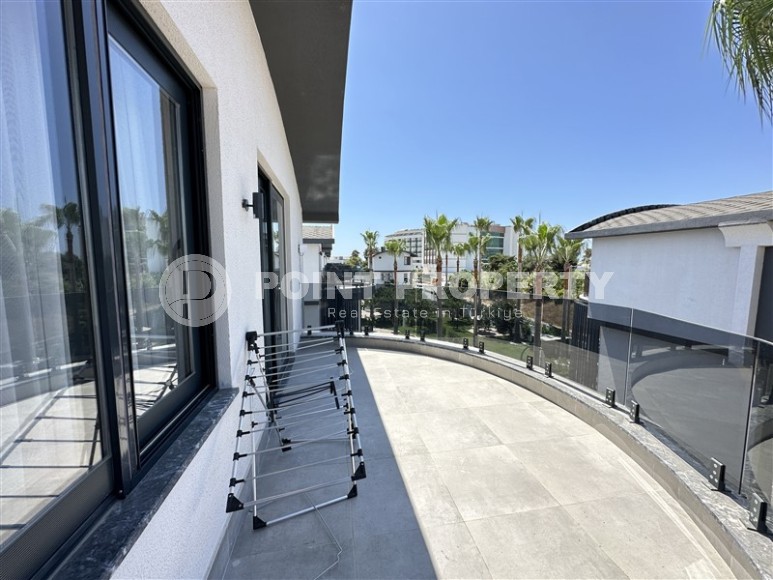 Stylish new villa 200 meters from the beach, in a quiet area of Alanya - Payallar-id-5875-photo-22