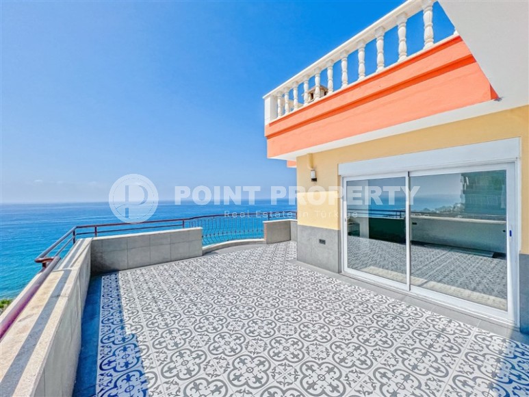 Large duplex apartment with luxurious sea views, in the center of Mahmutlar-id-5877-photo-30