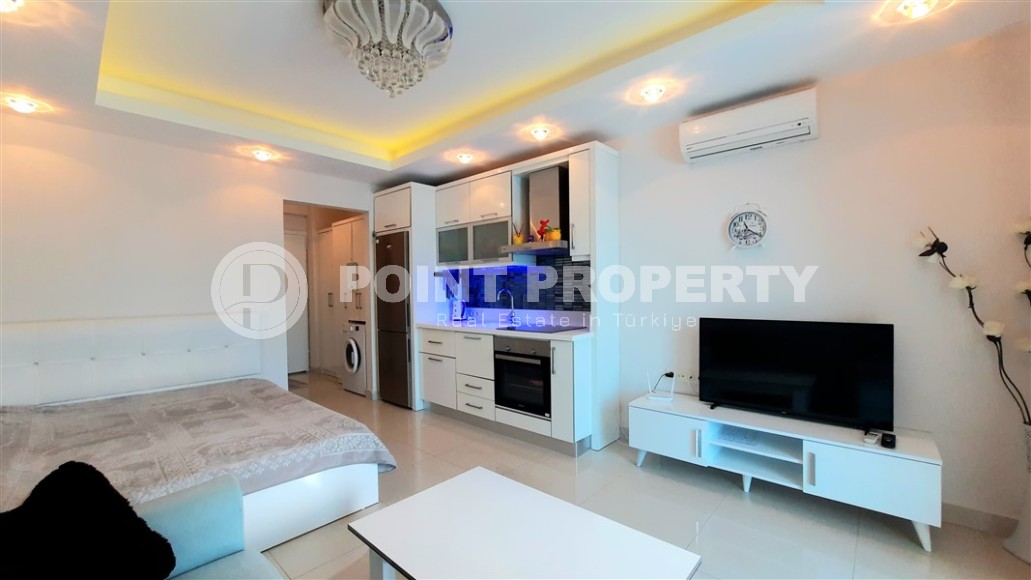 Компактная студия, на площади 35 м2, в 200 метрах от моря, в центре района Махмутлар-id-5881-фото-2