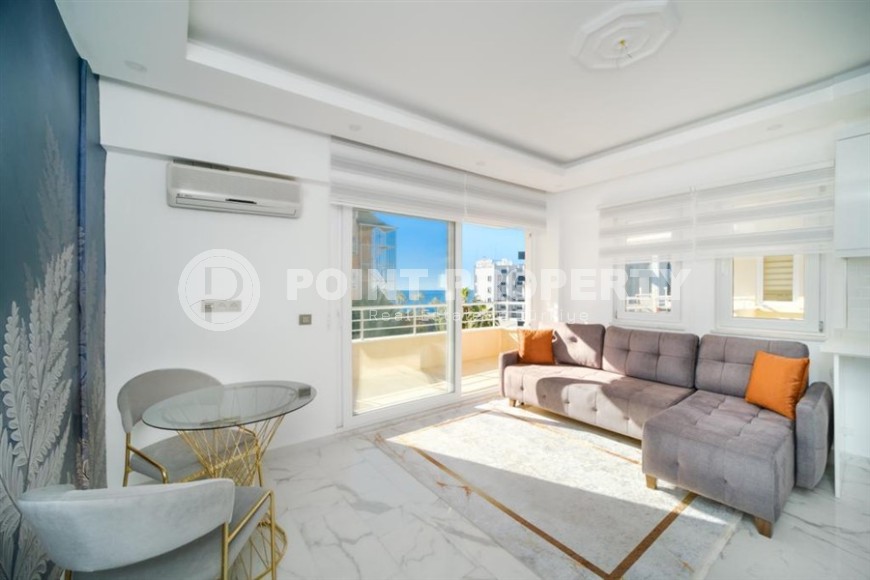 Квартира с новым ремонтом, современным дизайном, мебелью и бытовой техникой, в 100 метрах от моря-id-5887-фото-2