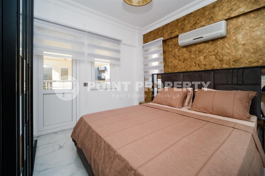 Квартира с новым ремонтом, современным дизайном, мебелью и бытовой техникой, в 100 метрах от моря-id-5887-фото-4