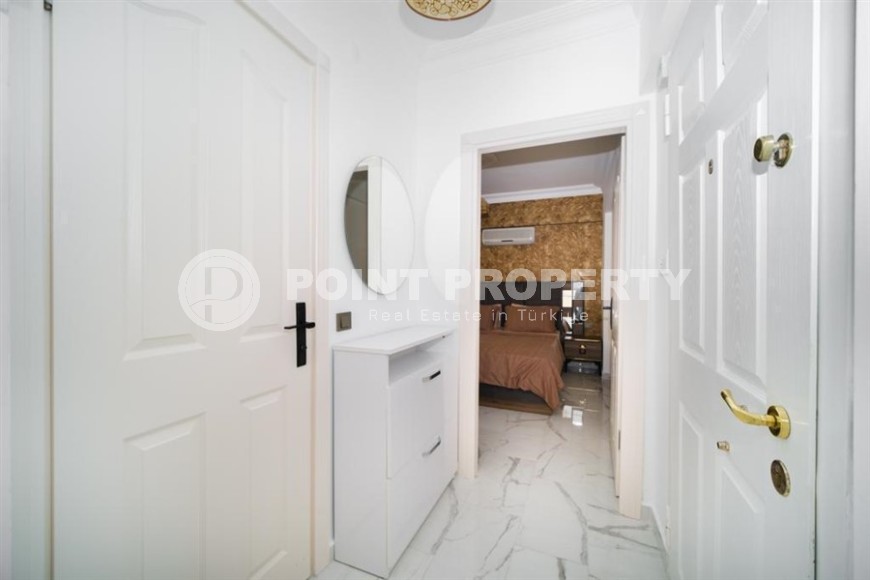 Квартира с новым ремонтом, современным дизайном, мебелью и бытовой техникой, в 100 метрах от моря-id-5887-фото-6