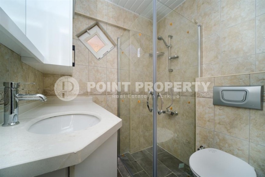 Квартира с новым ремонтом, современным дизайном, мебелью и бытовой техникой, в 100 метрах от моря-id-5887-фото-7