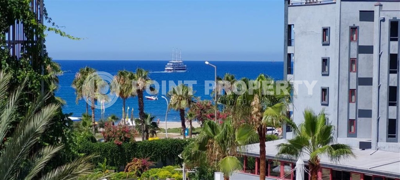 Квартира с новым ремонтом, современным дизайном, мебелью и бытовой техникой, в 100 метрах от моря-id-5887-фото-10