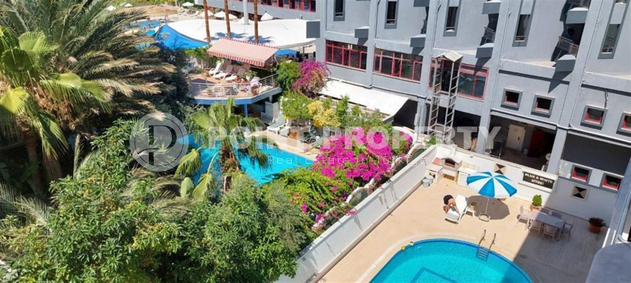 Квартира с новым ремонтом, современным дизайном, мебелью и бытовой техникой, в 100 метрах от моря-id-5887-фото-12