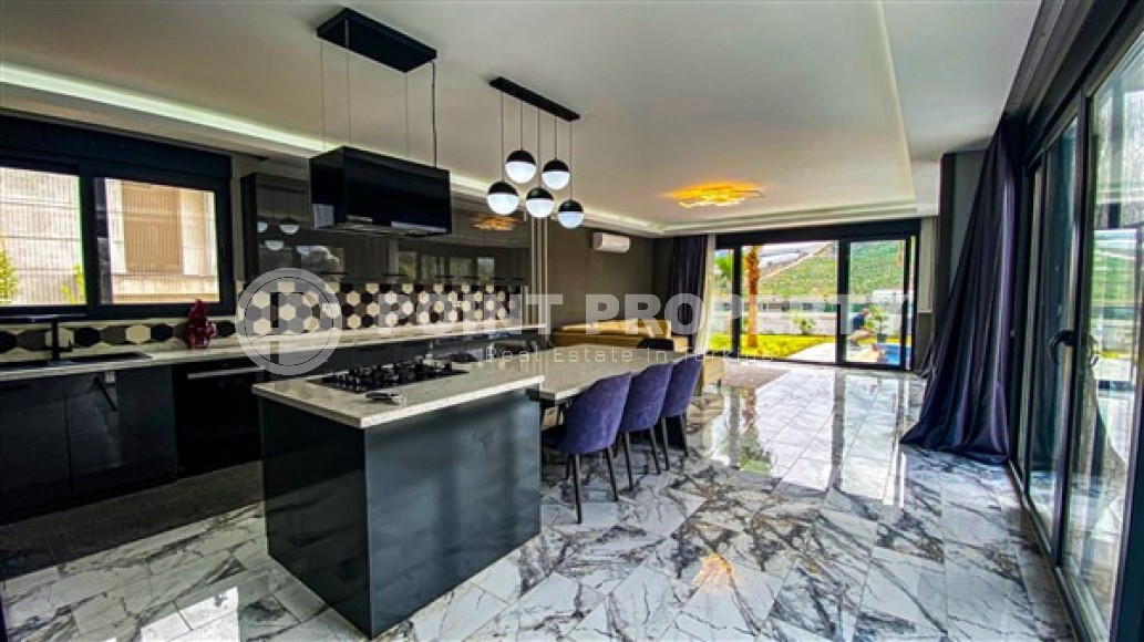 Отдельно стоящая двухэтажная вилла с бассейном и садом, в престижном районе Аланьи - Каргыджак-id-5889-фото-6