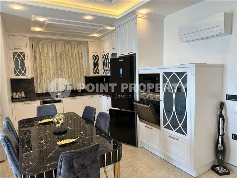 Apartment with designer renovation on the first line from the sea, in the Mahmutlar area-id-5893-photo-4