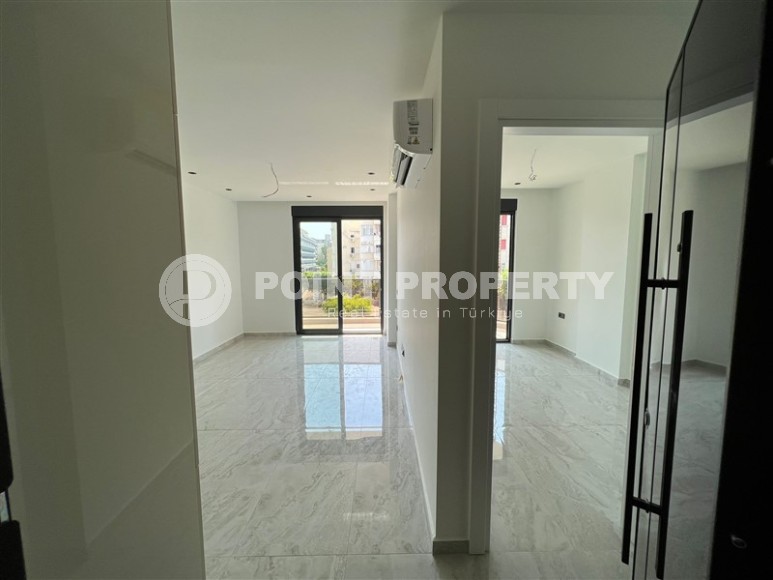 Новая квартира с качественной чистовой отделкой, на 2-м этаже в современном жилом комплексе 2023 года постройки-id-5894-фото-4