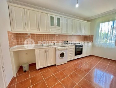 Spacious apartment with a separate kitchen and a spacious glazed balcony, on the 1st floor in a building built in 2009-id-5895-photo-4