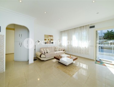 Большая светлая квартира с хорошим ремонтом, на 1-м этаже в доме 2008 года постройки, в самом центре Аланьи-id-5897-фото-2