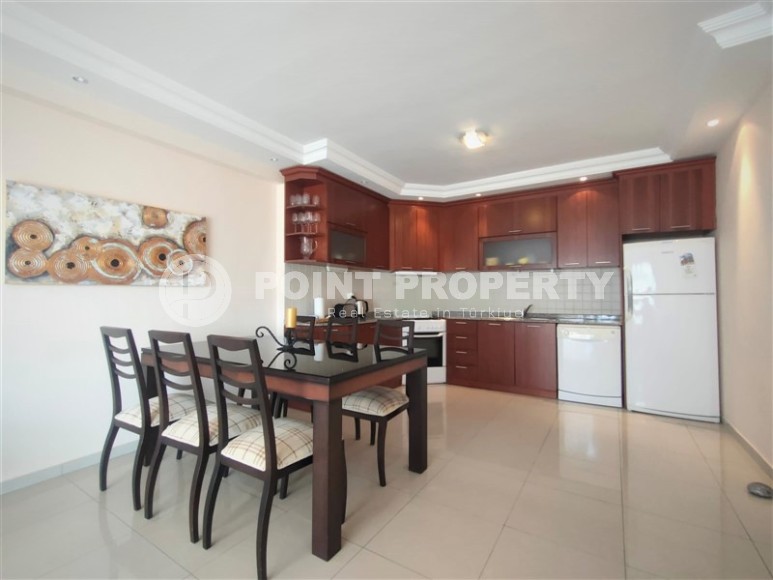 Благоустроенная меблированная квартира с уютным светлым интерьером, в 700 метрах от моря-id-5900-фото-3