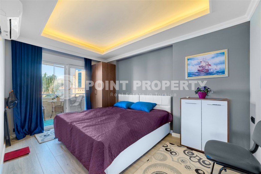 Большая современная квартира с новым ремонтом, стильной мебелью и бытовой техникой, в районе Оба-id-5910-фото-5