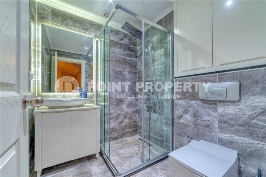 Большая современная квартира с новым ремонтом, стильной мебелью и бытовой техникой, в районе Оба-id-5910-фото-14