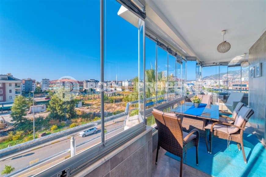 Большая современная квартира с новым ремонтом, стильной мебелью и бытовой техникой, в районе Оба-id-5910-фото-15