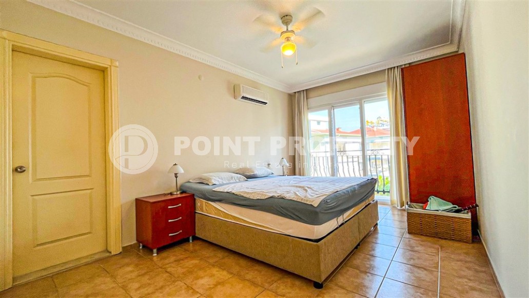 Уютная, комфортабельная квартира с большим застекленным балконом, в 600 метрах от моря-id-5913-фото-6