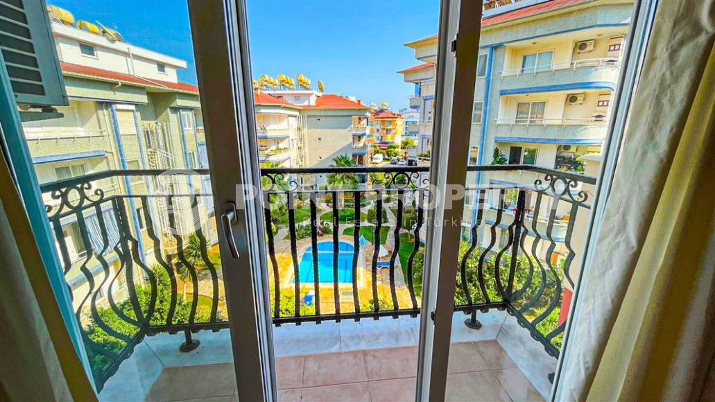 Уютная, комфортабельная квартира с большим застекленным балконом, в 600 метрах от моря-id-5913-фото-15