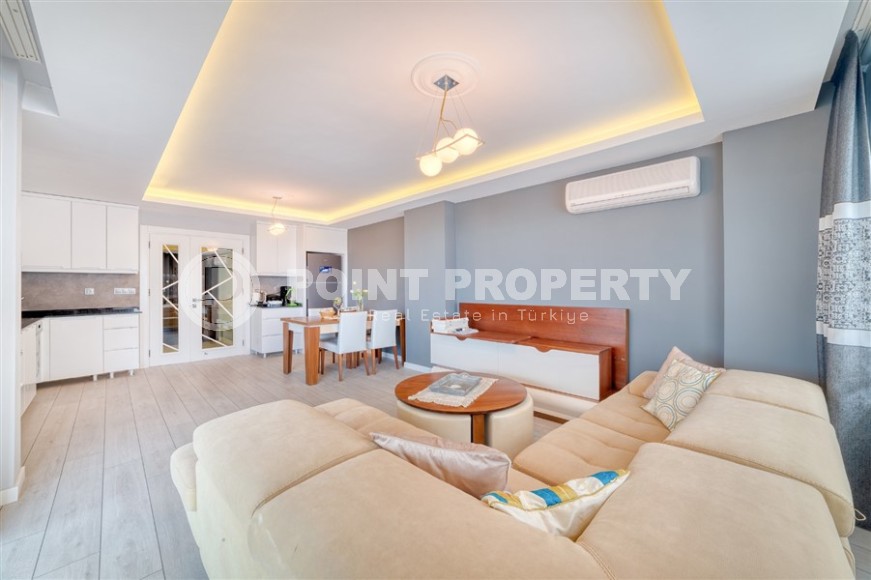 Стильные двухуровневые апартаменты с лаконичным современным дизайном, в 950 метрах от моря-id-5916-фото-3