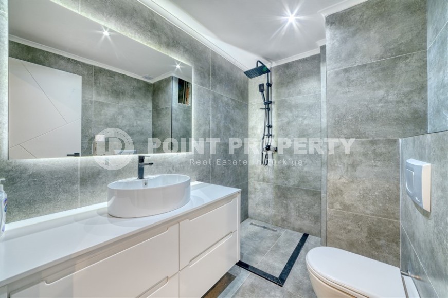 Стильные двухуровневые апартаменты с лаконичным современным дизайном, в 950 метрах от моря-id-5916-фото-14