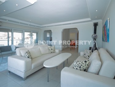 Large, bright, newly renovated apartment, opposite the famous Cleopatra Beach, in the center of Alanya-id-5921-photo-1