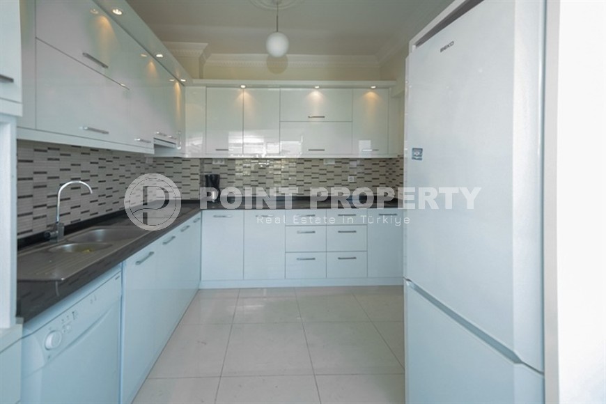 Large, bright, newly renovated apartment, opposite the famous Cleopatra Beach, in the center of Alanya-id-5921-photo-5