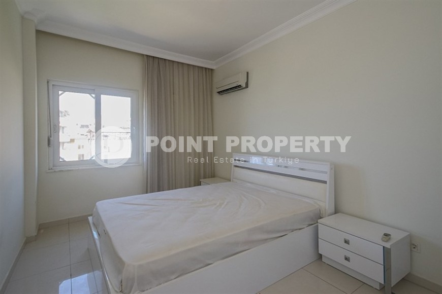 Large, bright, newly renovated apartment, opposite the famous Cleopatra Beach, in the center of Alanya-id-5921-photo-6