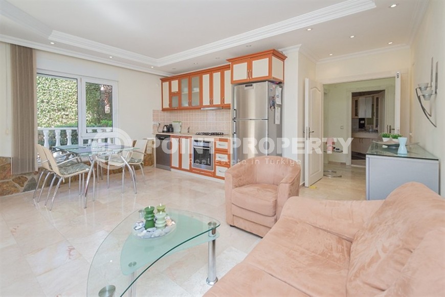 Светлая комфортабельная квартира 2+1, общей площадью 100 м2, в центре престижного, спокойного района Аланьи - Кестель-id-5923-фото-2