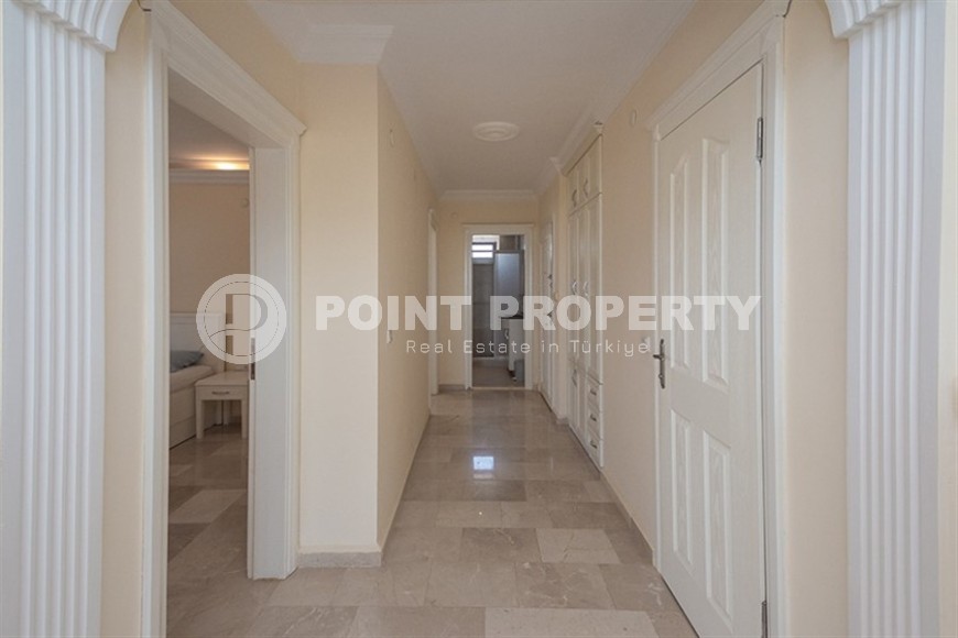 Spacious two-bedroom apartment in a prestigious area of Alanya - Upper Oba-id-5924-photo-8