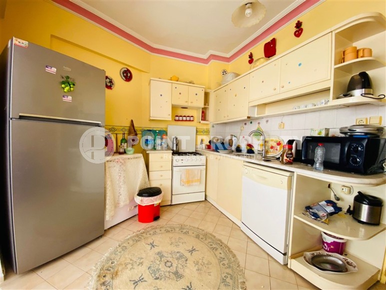 Квартира с двумя спальными комнатами и просторным застекленным балконом, в 50 метрах от пляжа-id-5925-фото-5