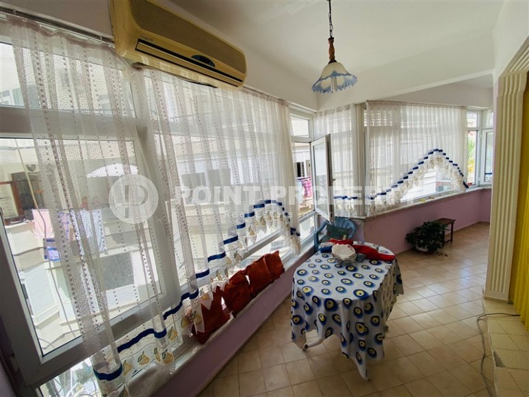 Квартира с двумя спальными комнатами и просторным застекленным балконом, в 50 метрах от пляжа-id-5925-фото-9