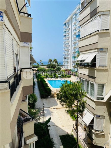 Квартира с двумя спальными комнатами и просторным застекленным балконом, в 50 метрах от пляжа-id-5925-фото-10