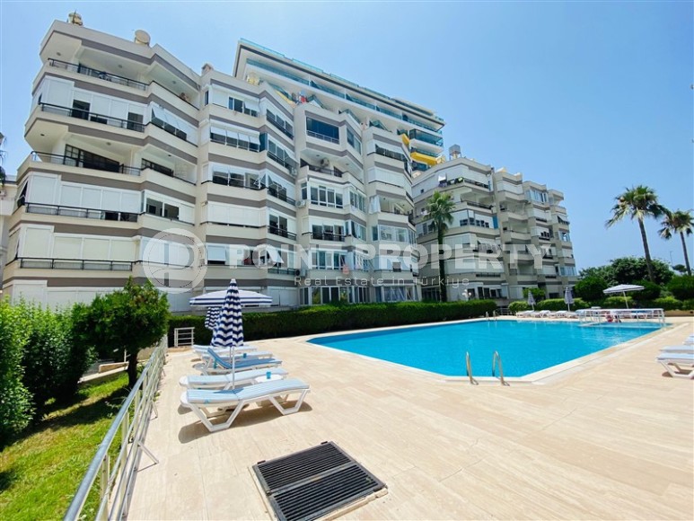 Квартира с двумя спальными комнатами и просторным застекленным балконом, в 50 метрах от пляжа-id-5925-фото-12