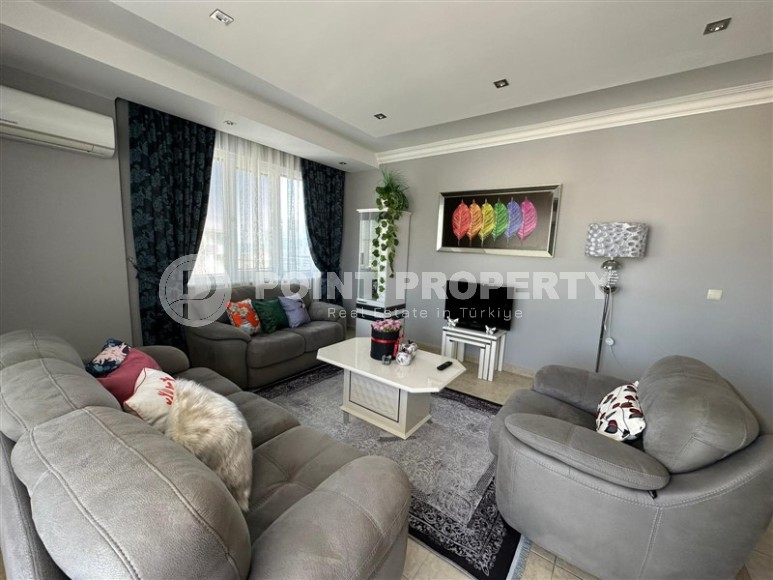 Стильная современная квартира 4+1, общей площадью 250 м2, на 9-м этаже с мансардой-id-5926-фото-2