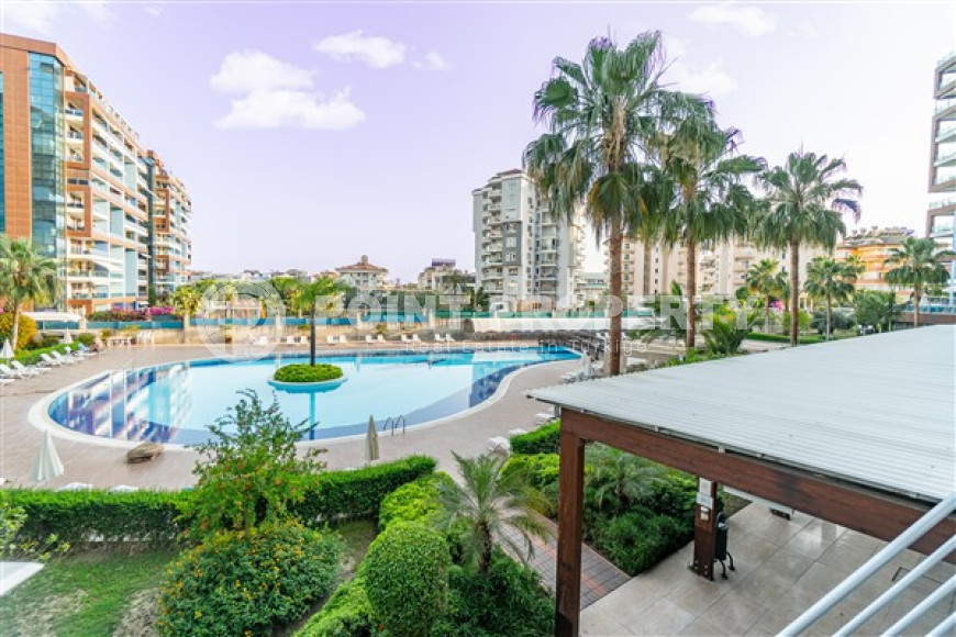 Furnished three-bedroom apartment, 140m², in a luxury complex in Alanya - Cikcilli-id-1463-photo-16