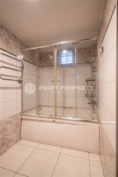 Furnished three-bedroom apartment, 140m², in a luxury complex in Alanya - Cikcilli-id-1463-photo-18